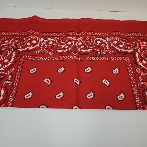 Bright Red Classic Bandana 100% Cotton NWOT - Picture 3 of 6